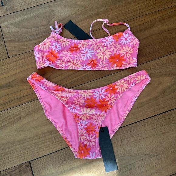 TRIANGL MICA - NORMAL CUT SLUSHIE SET NEW WITH TAGS + BAG - Picture 2 of 7